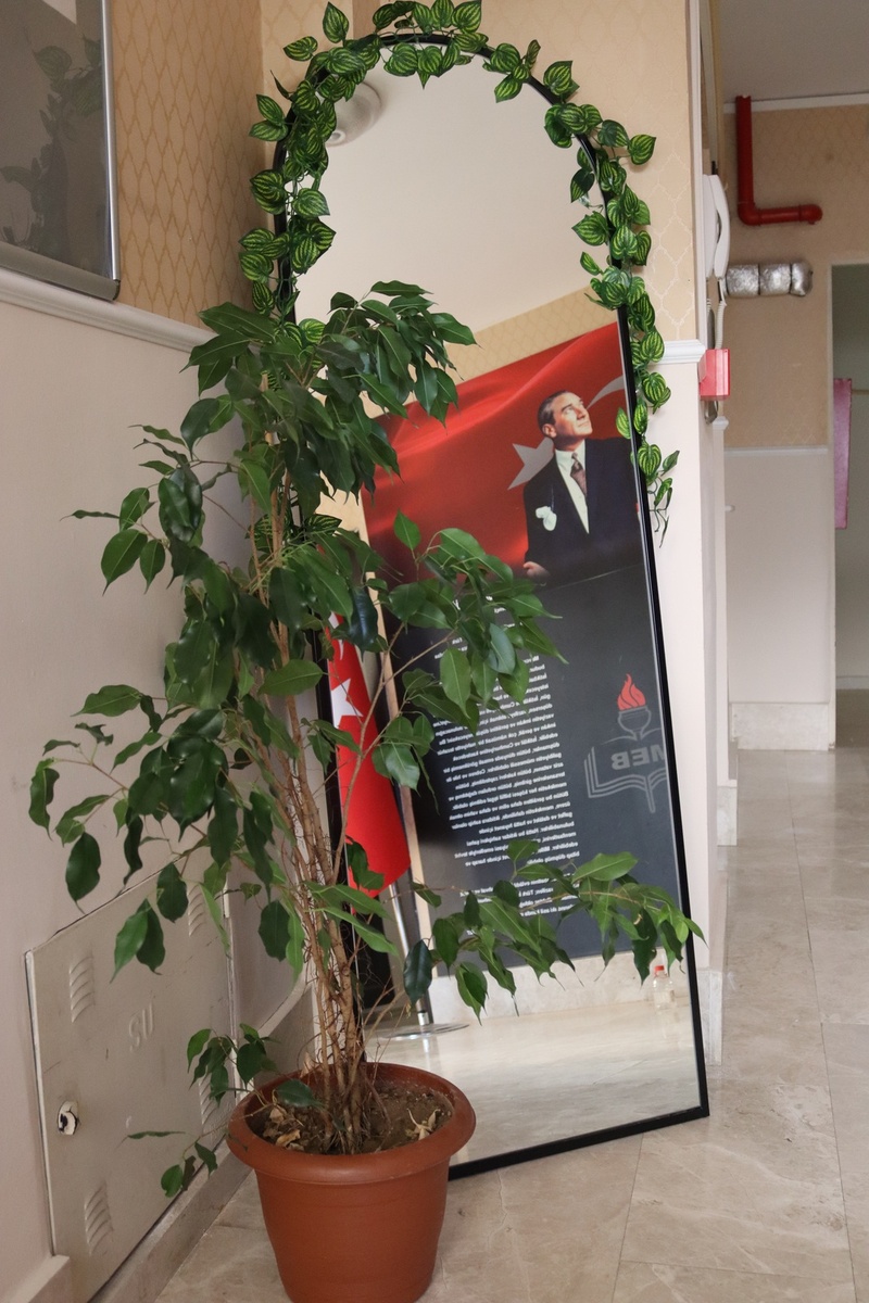Giriş Holü